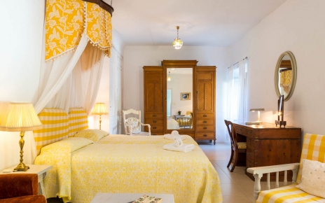Large Andalucia luxury villa rental for groups in Granada, Spain
